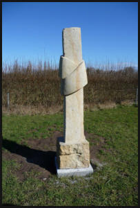 Christine Dewerny I Bildhauerin I Berlin I Sandsteinskulpuren I Bindung I Reinhardtsdorfer Sandstein