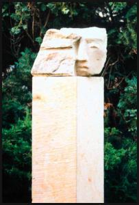 Christine Dewerny I Bildhauerin I Berlin I Sandsteinskulpuren I Die Verborgene I Reinhardtsdorfer Sandstein