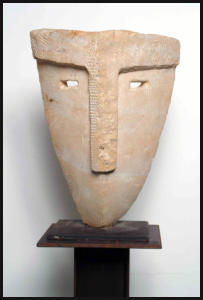 Christine Dewerny I Bildhauerin I Berlin I Sandsteinskulpuren I Sinnliche Maske I Reinhardtsdorfer Sandstein