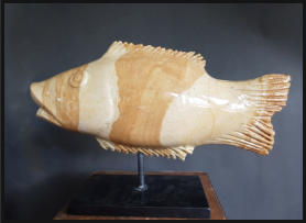 Christine Dewerny I Bildhauerin I Berlin I Sandsteinskulpuren I Steinfisch I Postaer Sandstein mit Nanobeschichtung